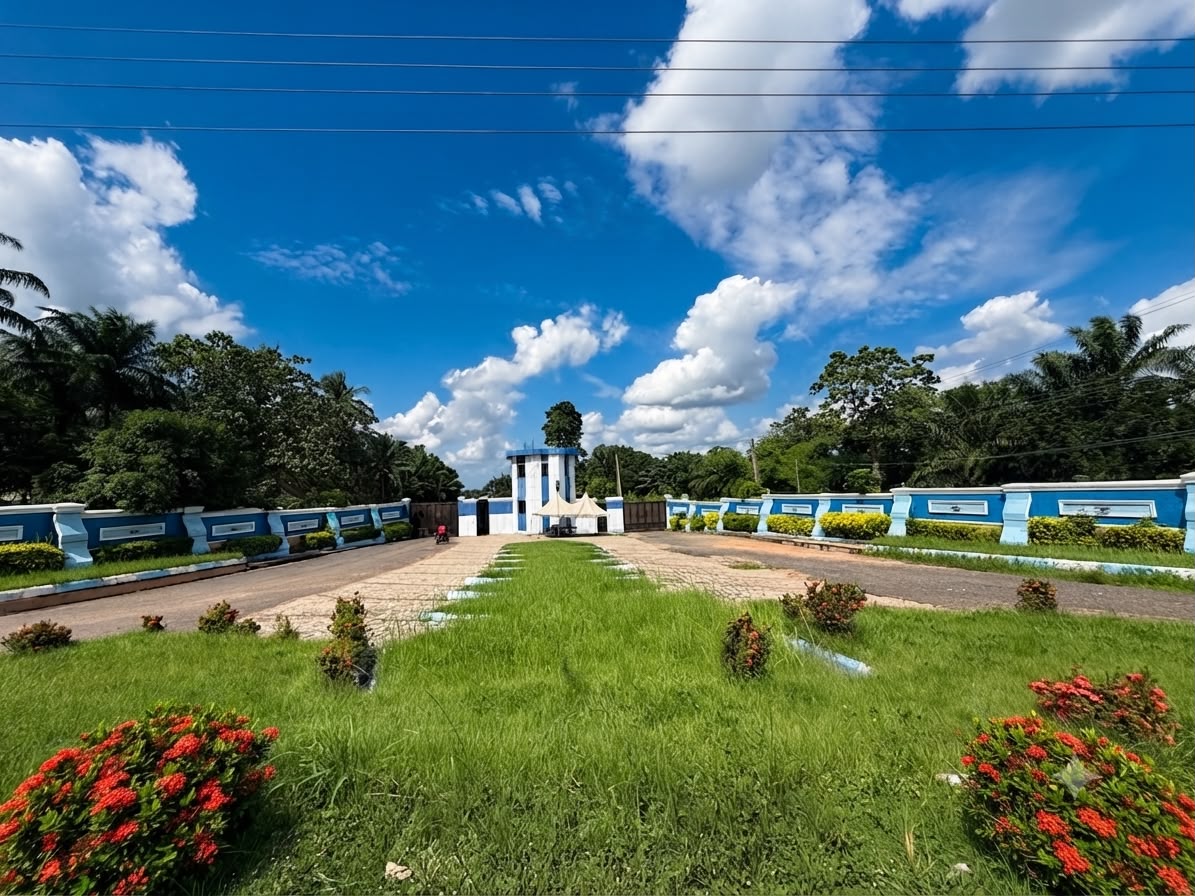 Madonna University front gate